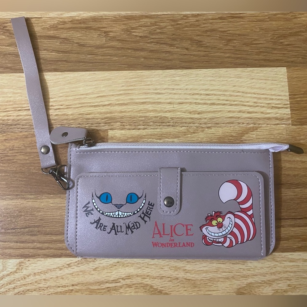 Alice in Wonderland Wristlet with Cheshire Cat Design NWOT